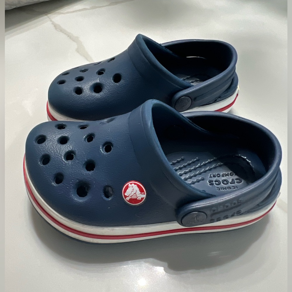 Toddler Crocs size c6